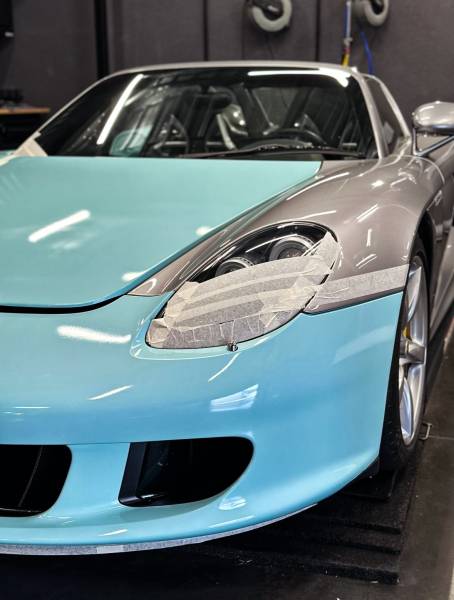 Pose d'un covering complet sur la Porsche Carrera GT