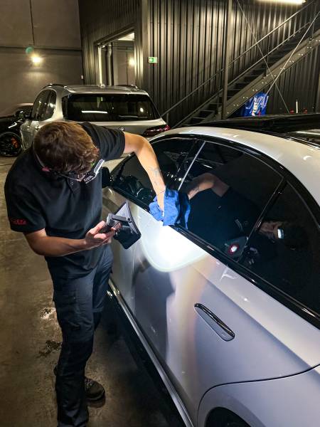À Lyon, découvrez le nettoyage intérieur et extérieur d’exception pour sublimer votre véhicule et prolonger son éclat.
