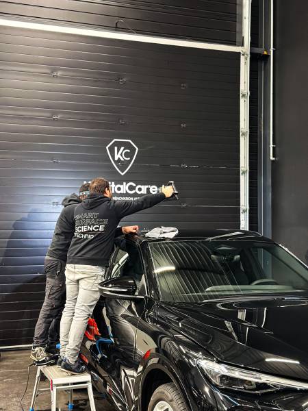 À Lyon, profitez d’un service professionnel de detailing intérieur et extérieur pour redonner éclat et valeur à votre véhicule. Nettoyage en profondeur, polissage et protection longue durée. Offrez à votre voiture un rendu spectaculaire et une finition im