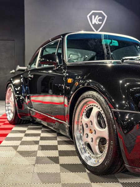 Découvrez chez KapitalCar’e Lyon le traitement céramique Gtechniq, la solution idéale pour une carrosserie éclatante et protégée au quotidien.
