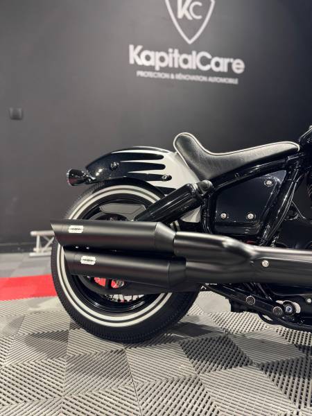 Rénovation et protection des jantes moto à Lyon. Redonnez éclat et durabilité à vos jantes grâce à un traitement professionnel adapté à toutes les finitions.